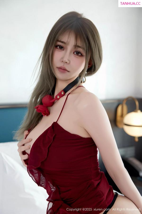   [XiuRen]高清写真图 2025.06.26 No.10466 Zoe柚柚 连衣短裙第21张图片